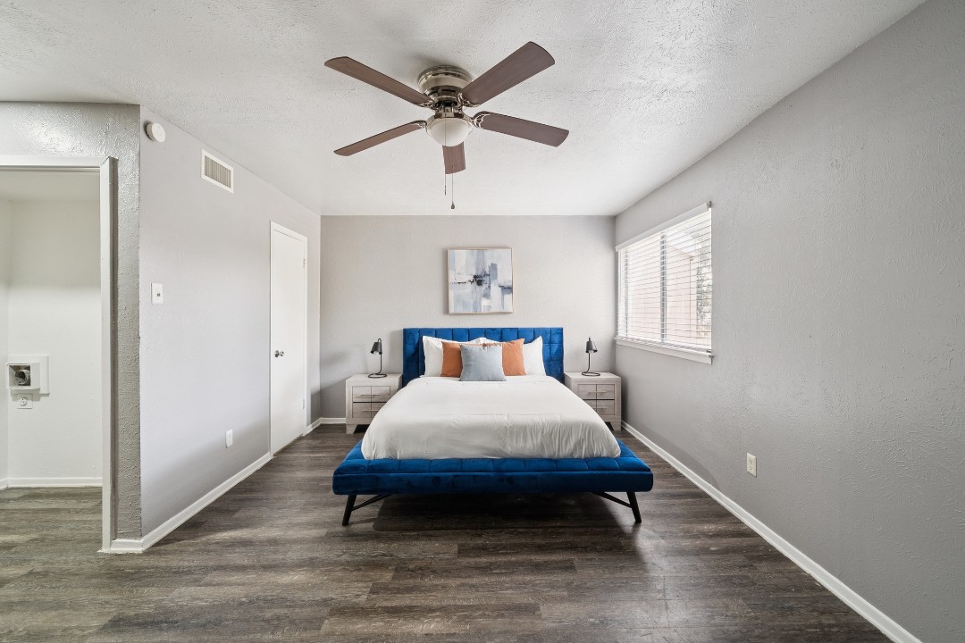 1 Bedroom · Signature layout