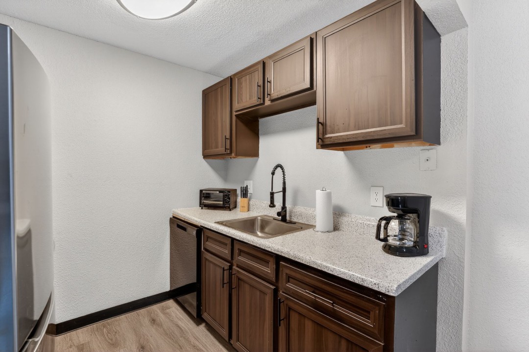 Hillcrest 5403F · Unit 2/1