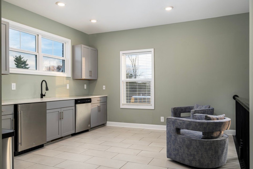 Arte Luxury townhomes E2 2/2.5