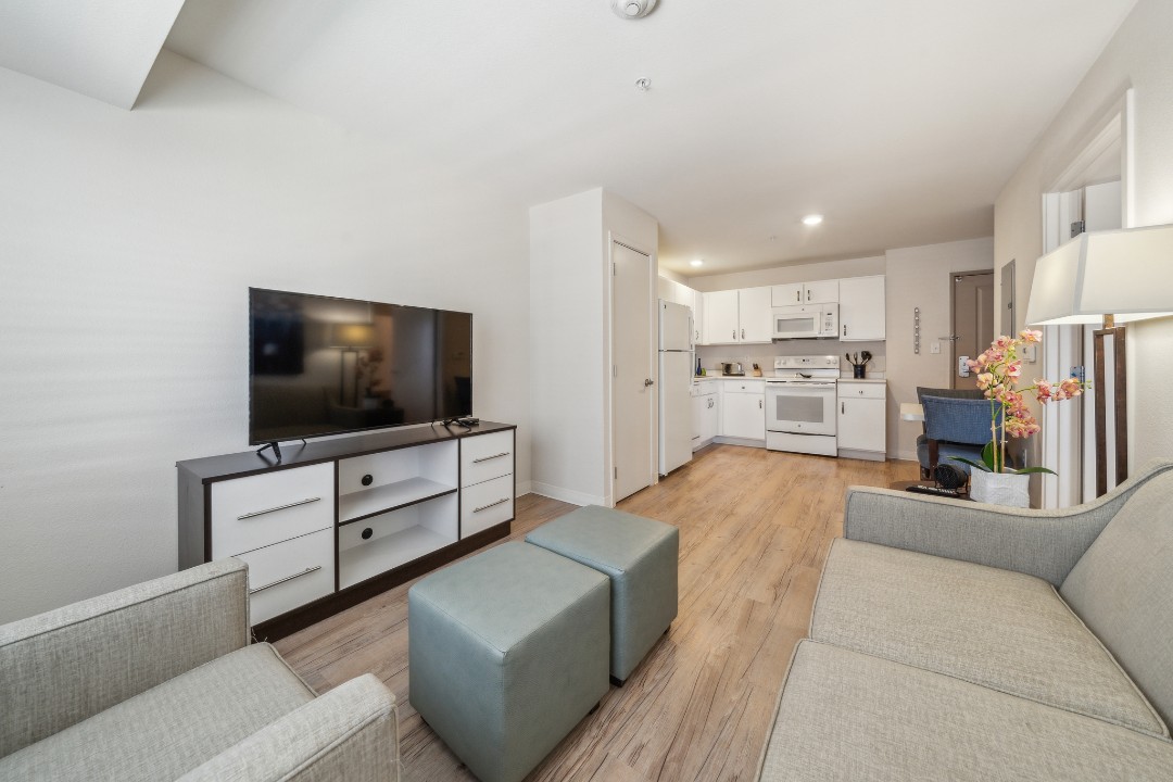 Simplicity At the Rim · Unit 1303  1/1