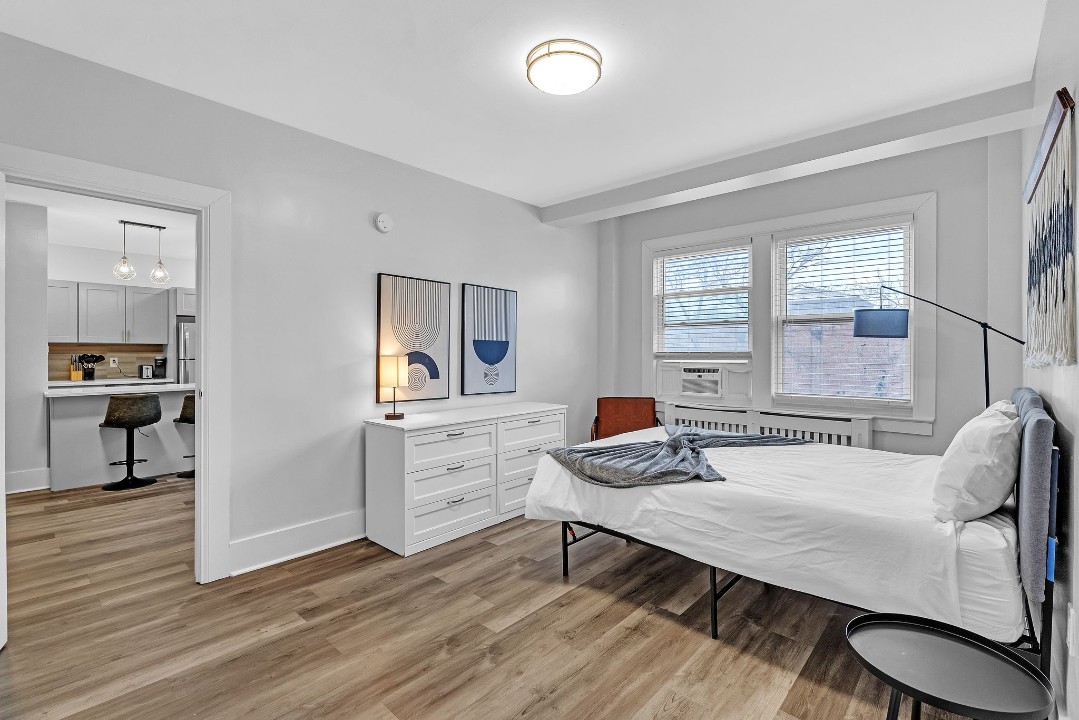 Fairfax Apartments · Unit 425