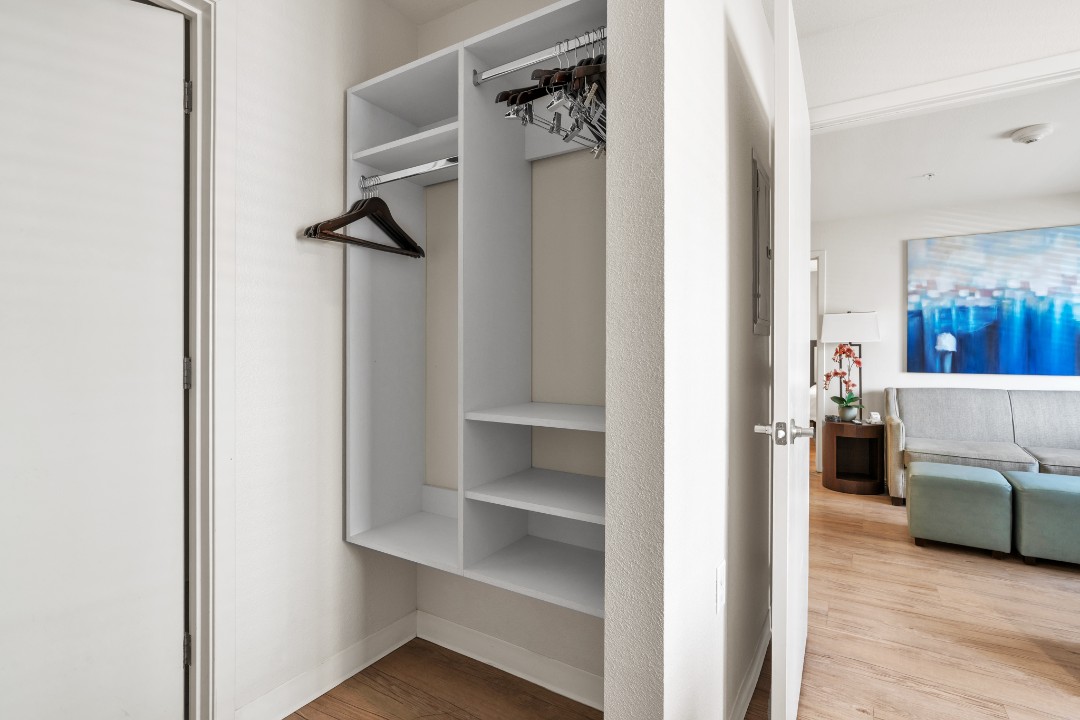 Simplicity At the Rim · Unit 1221  2/2