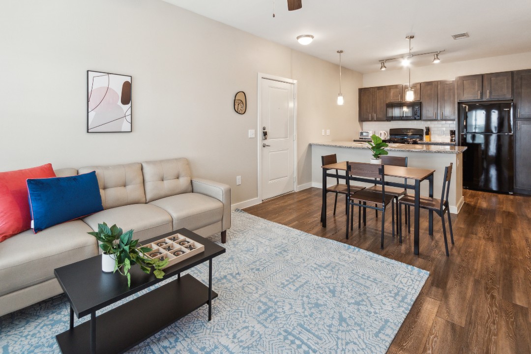 Smart Living Cypress Creek, · Unit 8302 2/2