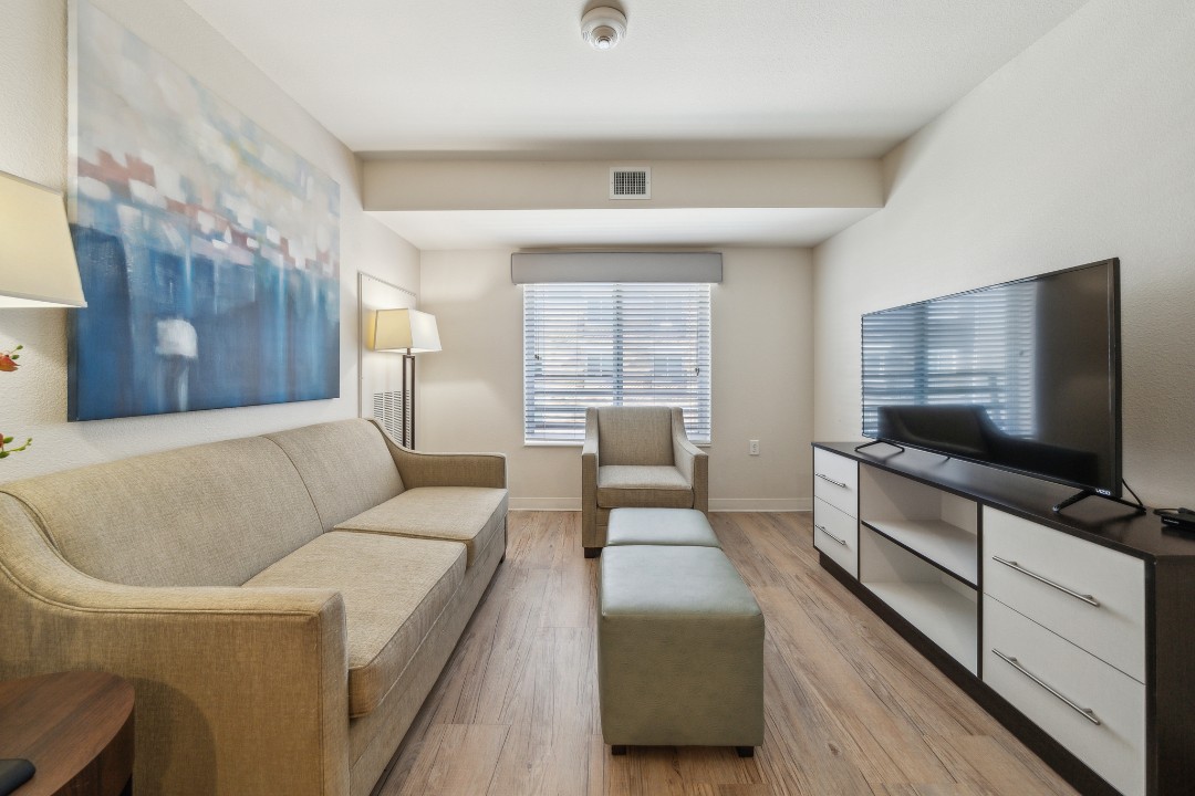 Simplicity At the Rim · Unit 1303  1/1