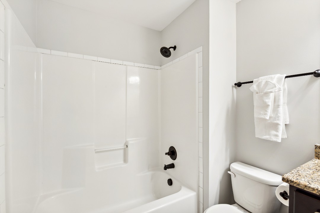 Railton Ct , B6, 2/2.5