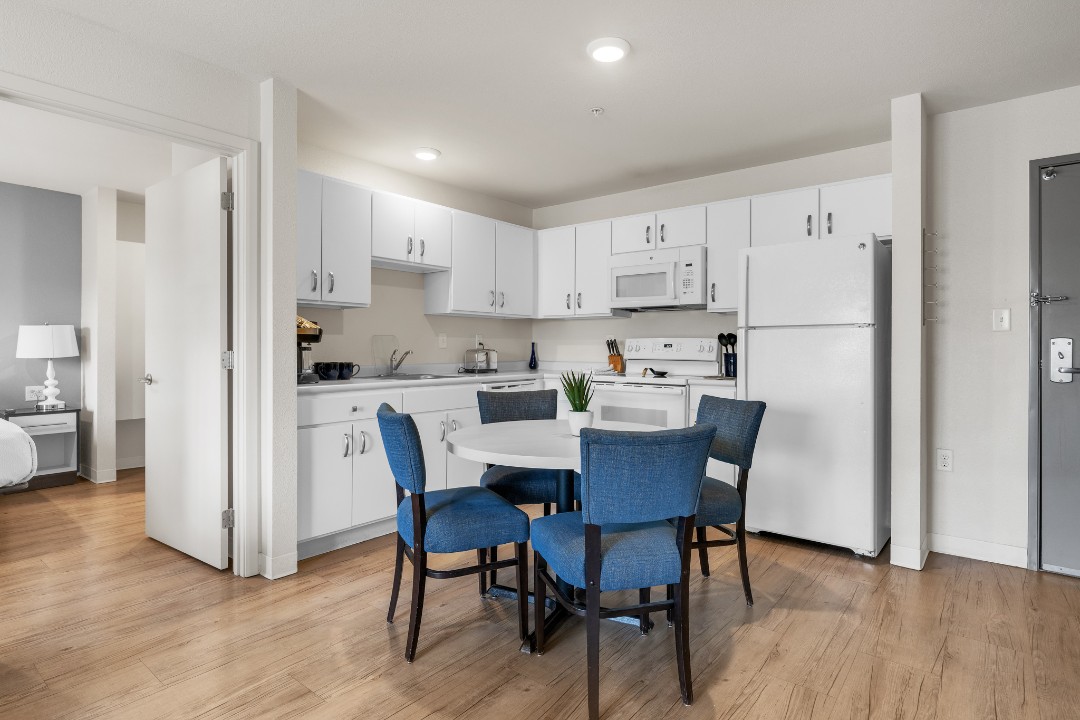 Simplicity At the Rim · Unit 1204  2/2