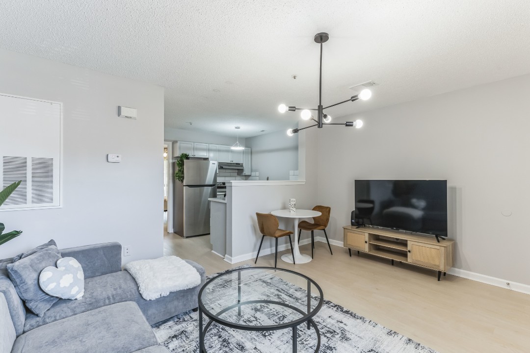 Carlson Bay, 3516-206, · Unit 1/1