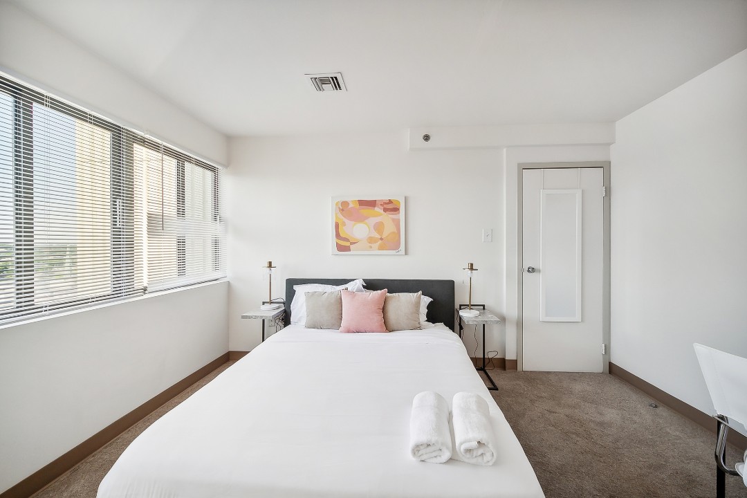 Pa Place 1802, 2br