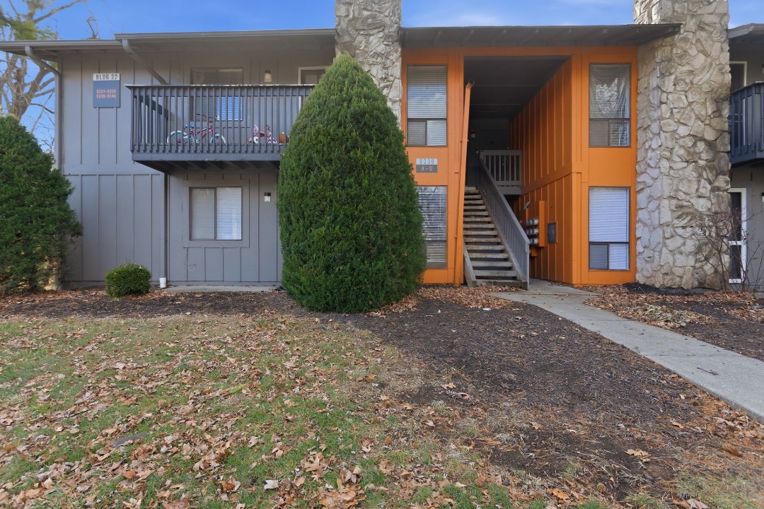 Hillcrest 8336A · Unit 2/1