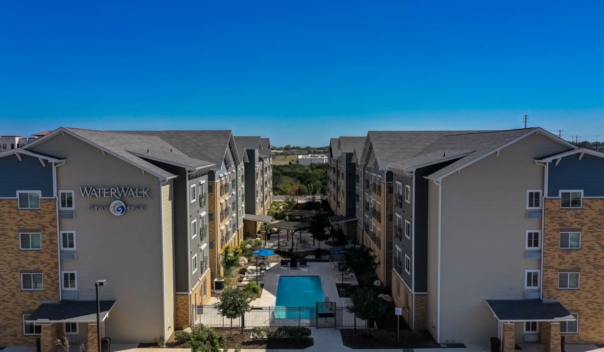 Simplicity At the Rim · Unit 1407 1/1