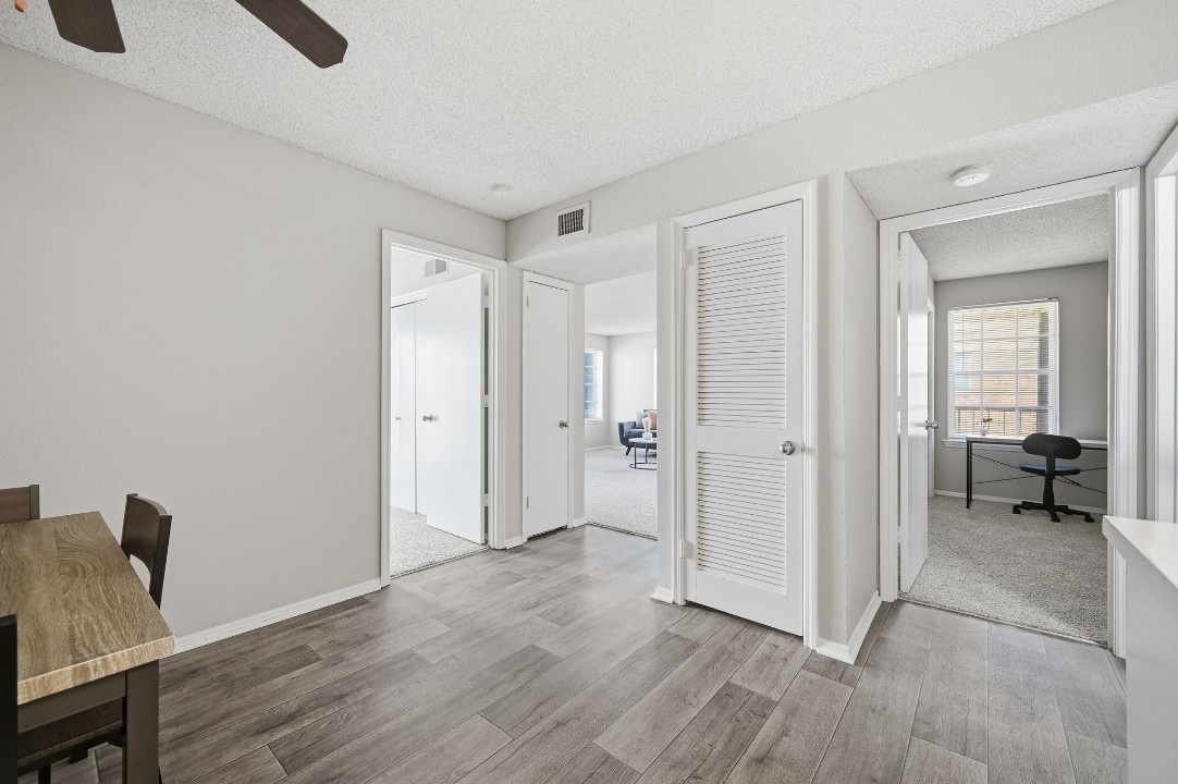 The Trails · Unit 323 2/1