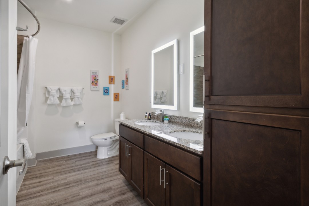 Overlook at Farragut 7207, · Unit 2/2