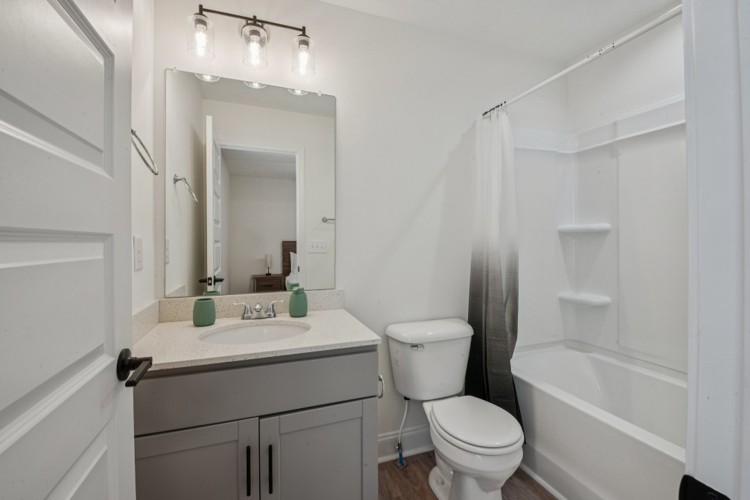 Arte Luxury townhomes D7 2/2.5
