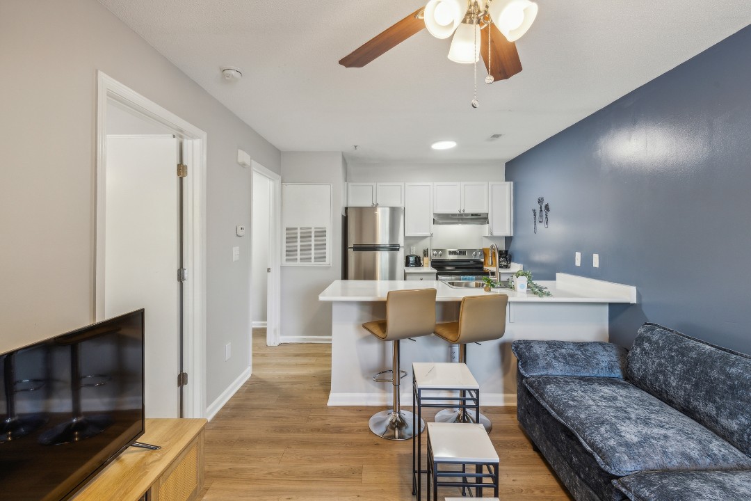 Carlson Bay, 969-104, · Unit 1/1