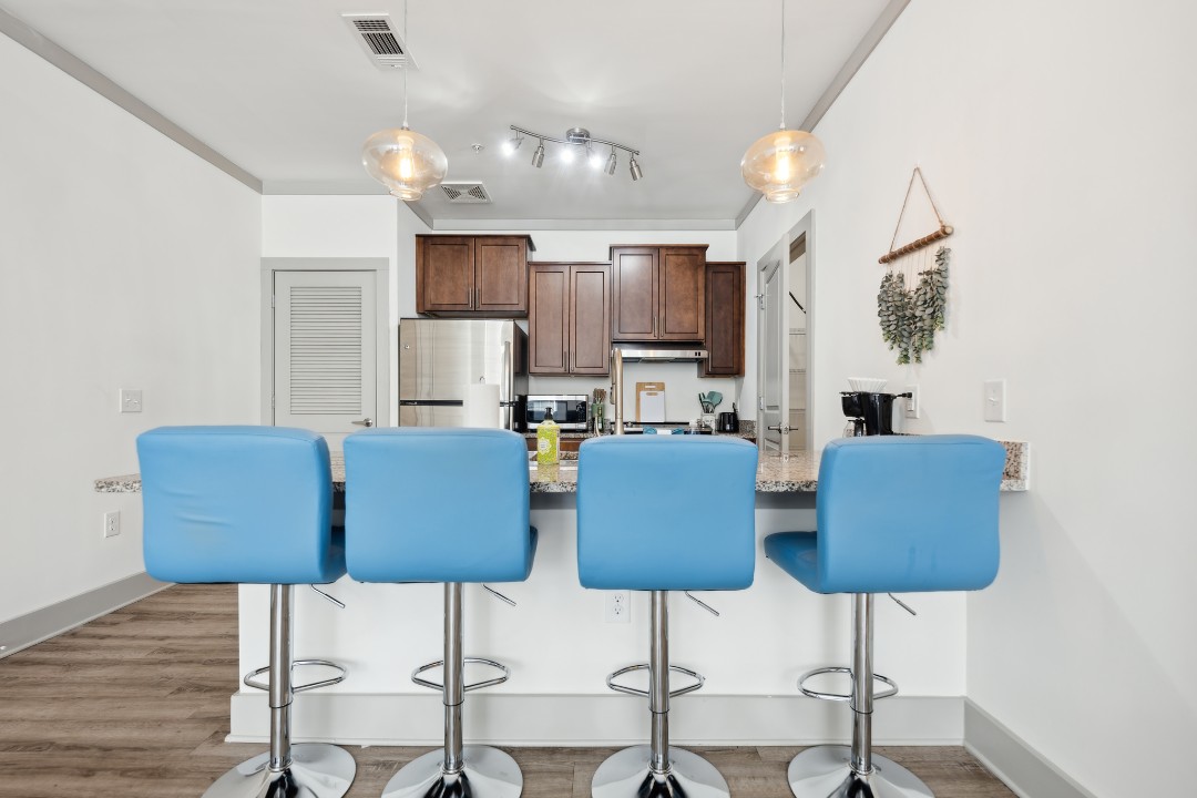 Overlook at Farragut 2103, 1BD/1BA