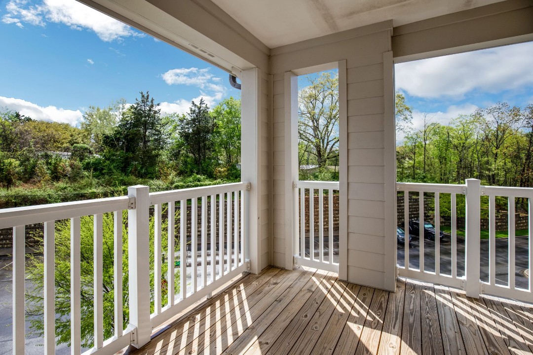 Overlook at Farragut 6301, · Unit 2/2