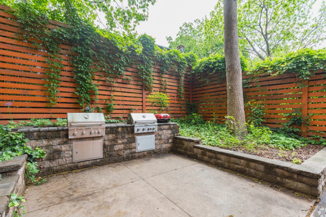 Carriage House C416 · Unit 1/1