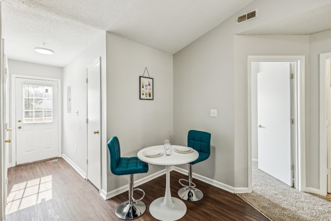 Carlson Bay, 3508-304, · Unit 2/2
