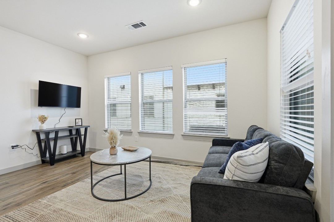 Chisholm Trace · Unit 327 2/2