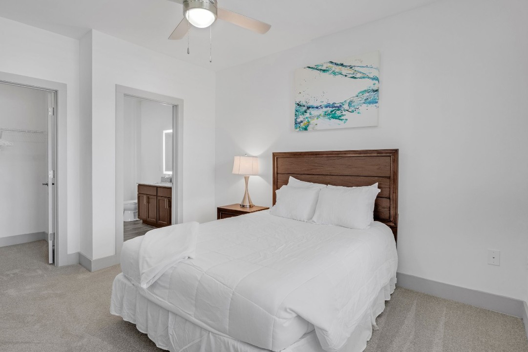 Overlook at Farragut 3210, 1BD/1BA