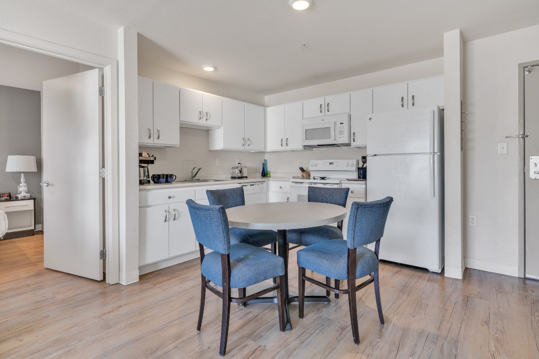 Simplicity At the Rim · Unit 1414 2/2