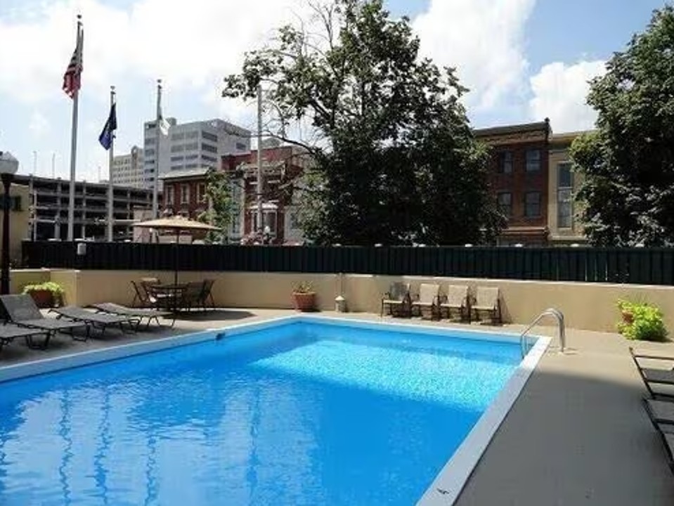 Pa Place 2401, 2br