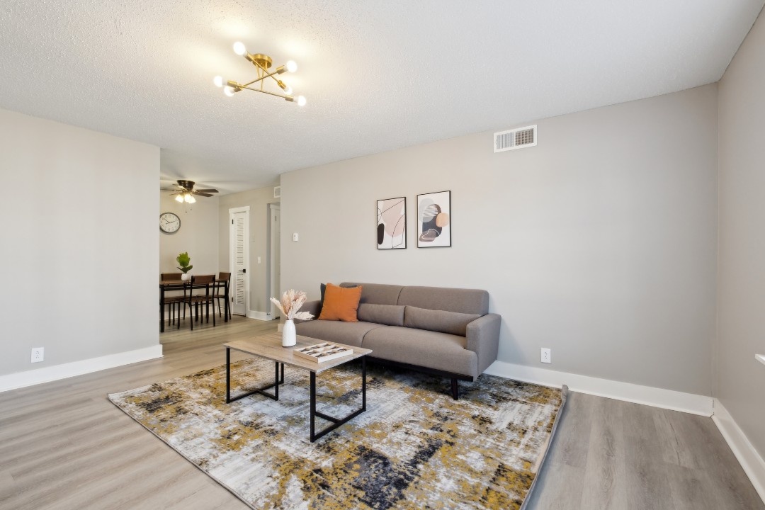 Brentwood Hills, C3 - · Unit 1/1
