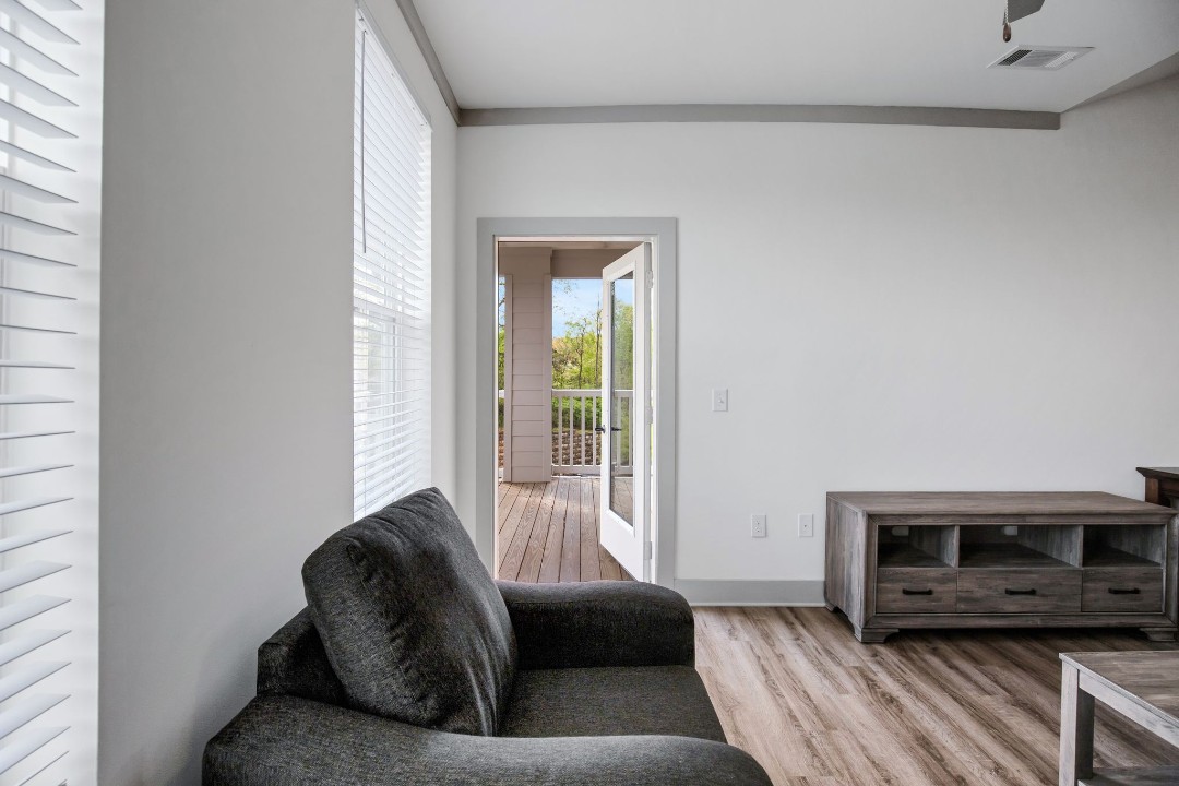 Overlook at Farragut 6301, · Unit 2/2