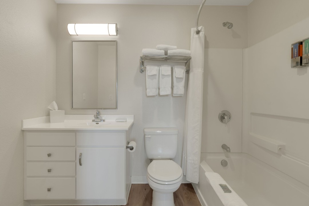 Simplicity At the Rim · Unit 1208  2/2