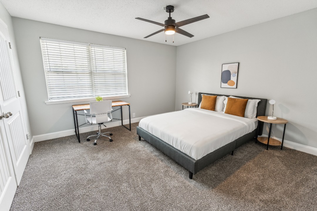 Brentwood Hills, D6 - · Unit 2/2