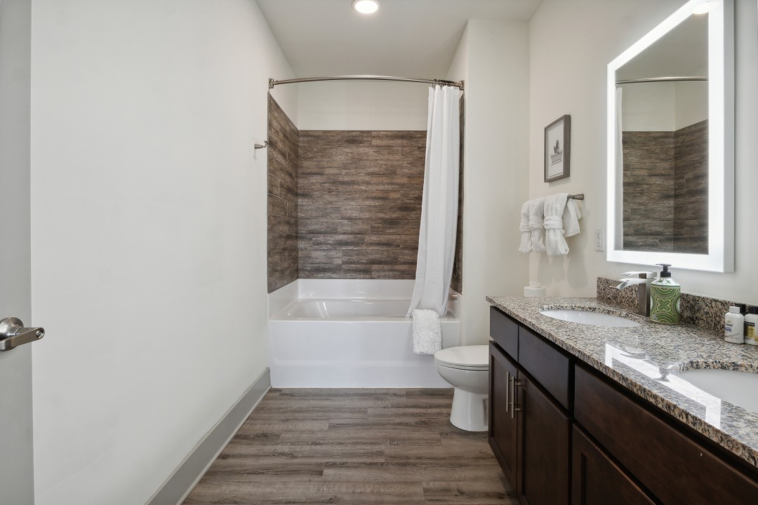 Overlook at Farragut 5106, 1BD/1BA