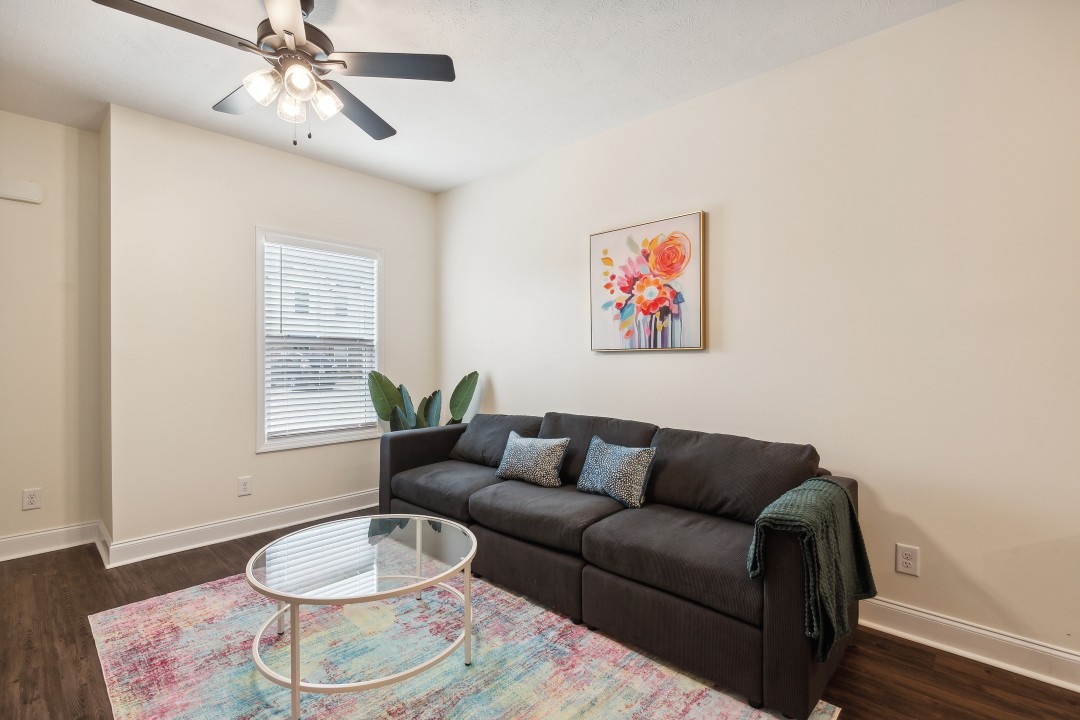 Alto · Unit Q8 2bd/2.5 bth