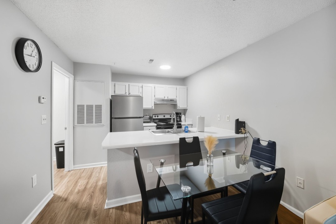 Meadowbrook 250-102 1bd/1bd