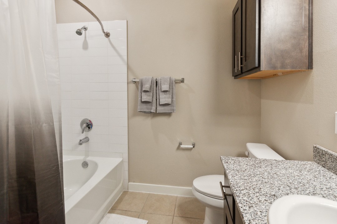 Smart Living Cypress Creek, · Unit 8302 2/2