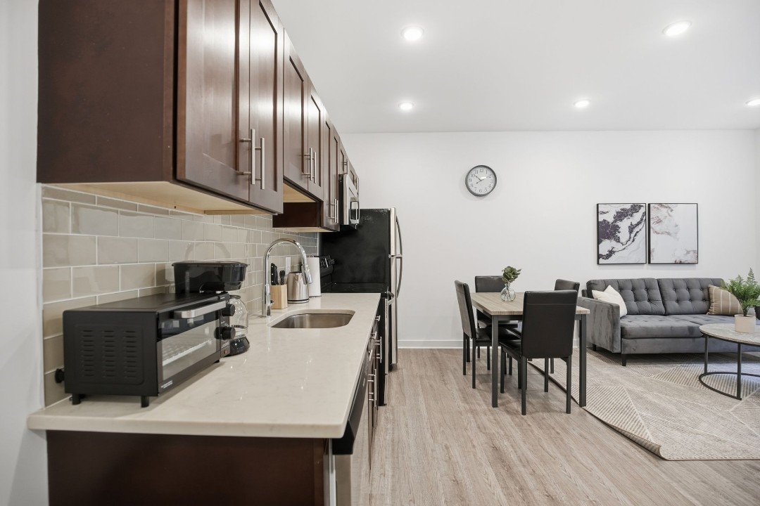 Fairmount Square 1528-3D · Unit 1/1