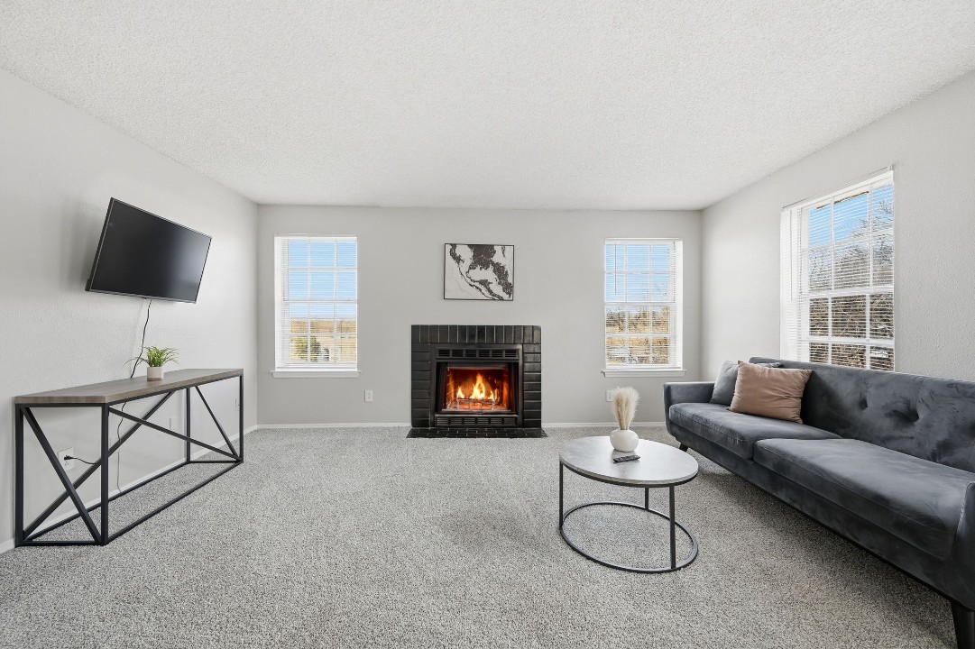 The Trails · Unit 323 2/1