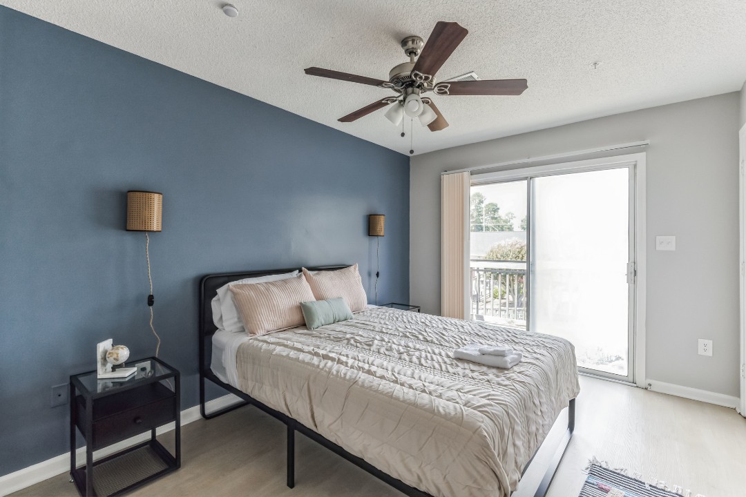 Carlson Bay, 3516-301, · Unit 1/1
