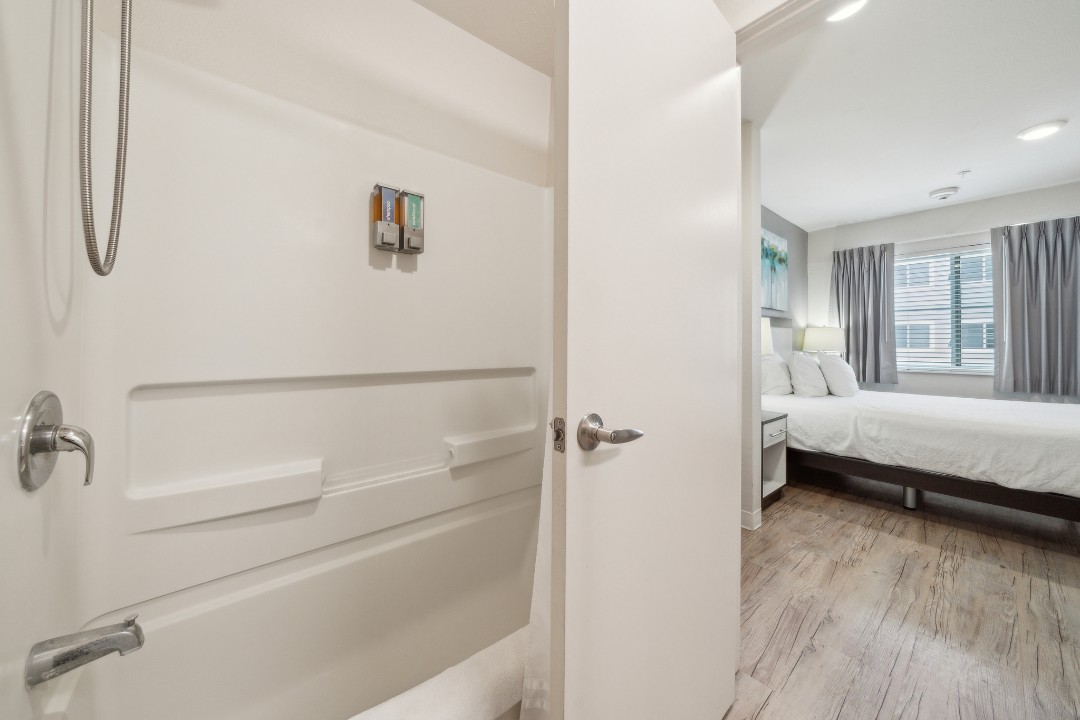 Simplicity At the Rim · Unit 1303  1/1