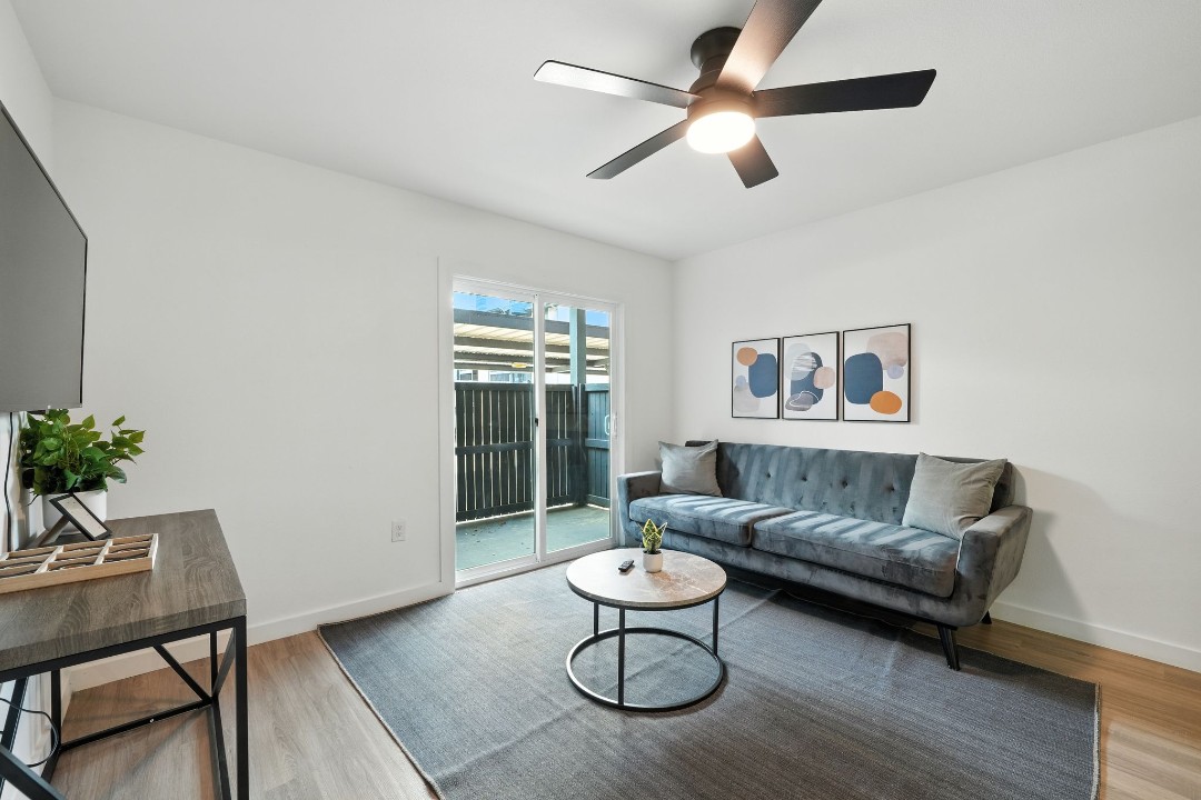 Mueller Flats · Unit 1607 1/1