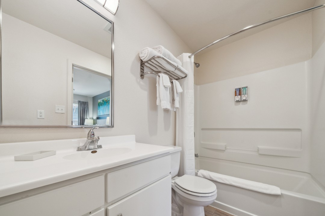 Simplicity At the Rim · Unit 1421 2/2