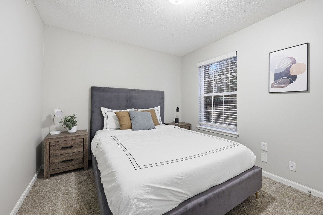 Highland Park apartments · Unit 1003 2/2