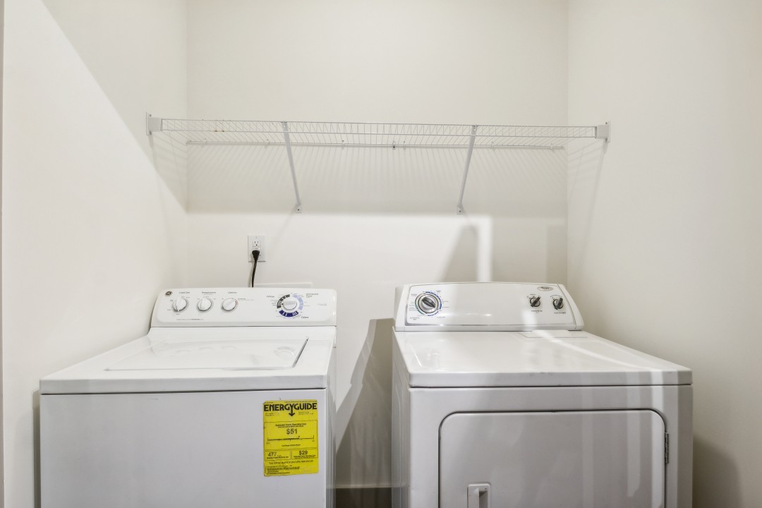 Overlook at Farragut 8207, · Unit 2/2