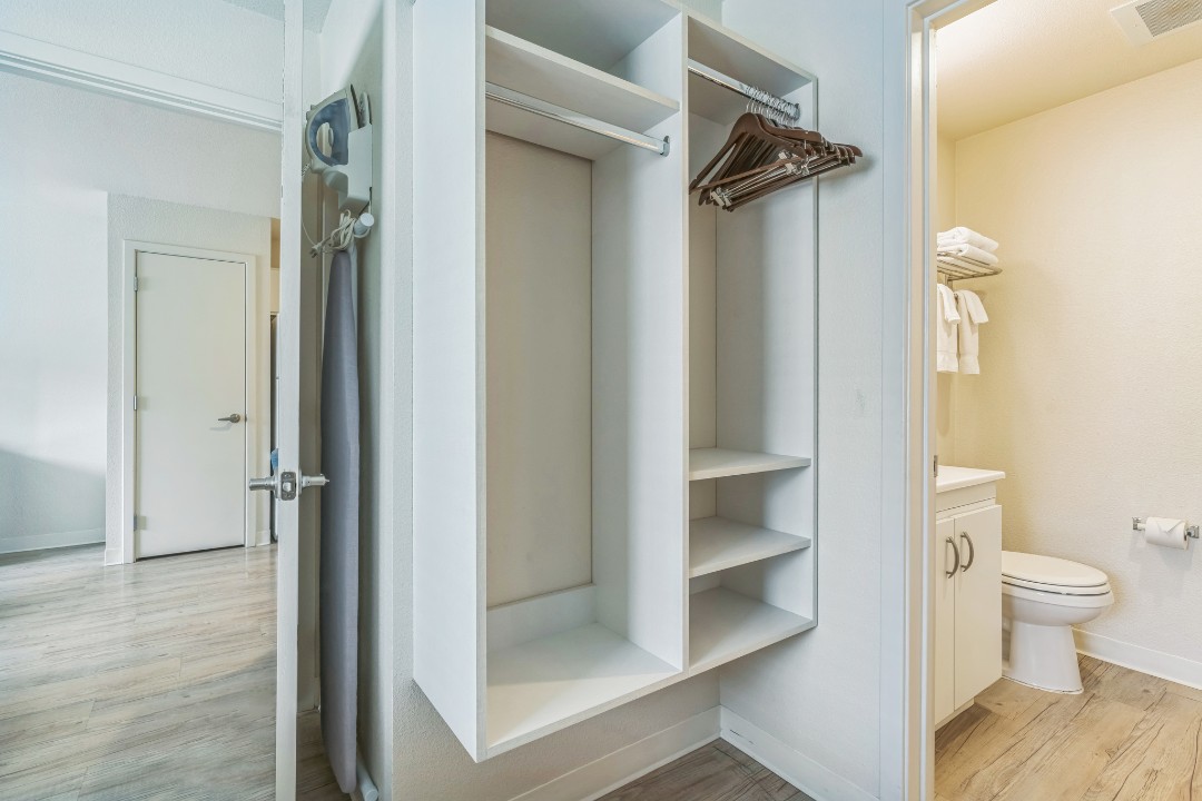 Simplicity At the Rim · Unit 1403 1/1