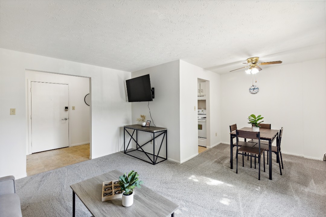 Midtown Towers 3229, · Unit 1/1