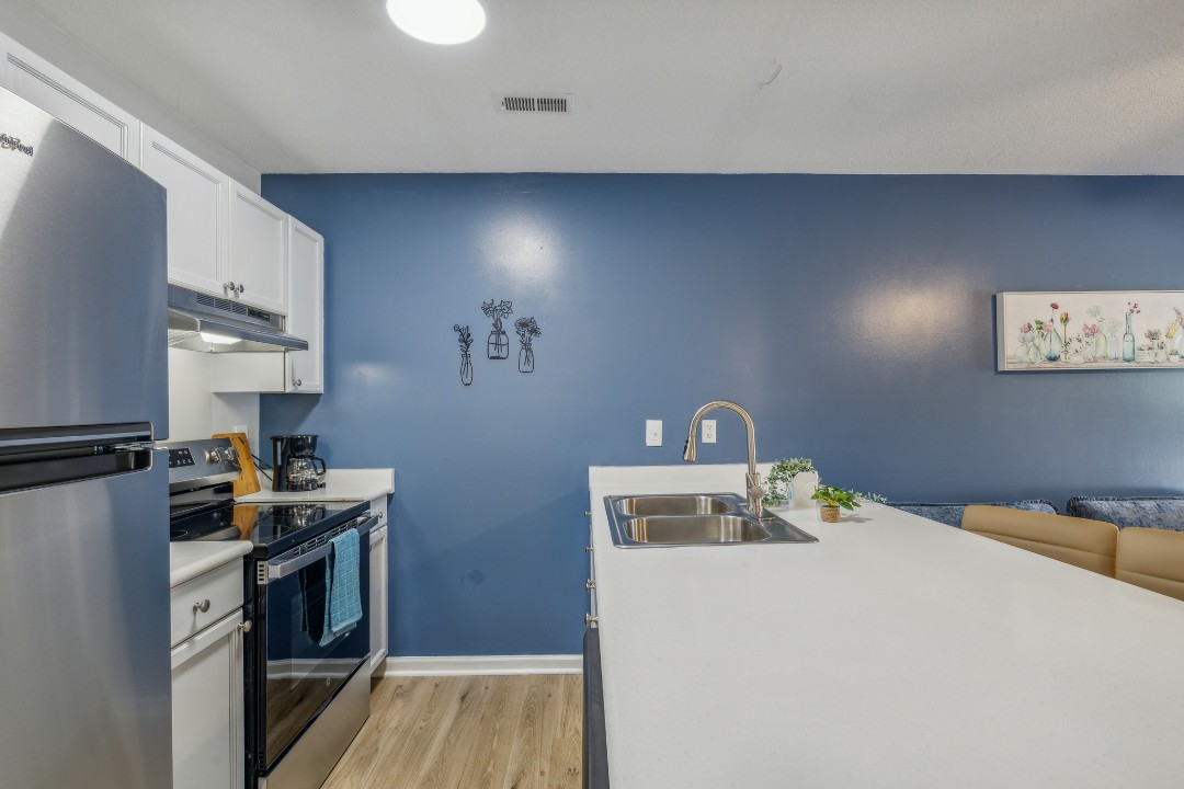 Carlson Bay, 969-104, · Unit 1/1