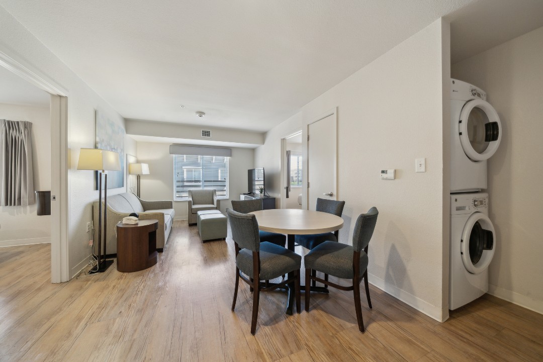 Simplicity At the Rim · Unit 1421 2/2