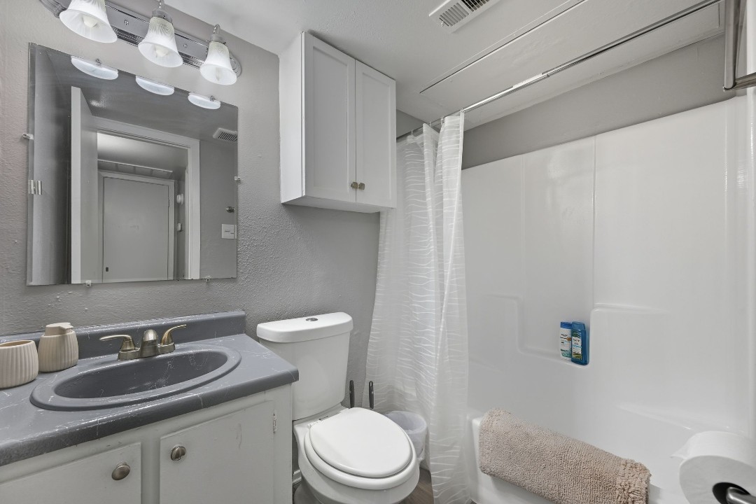 Eureka village · Unit 157 1/1