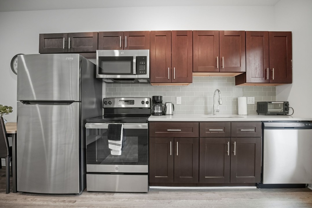 Fairmount Square 1528- 2A · Unit 1/1