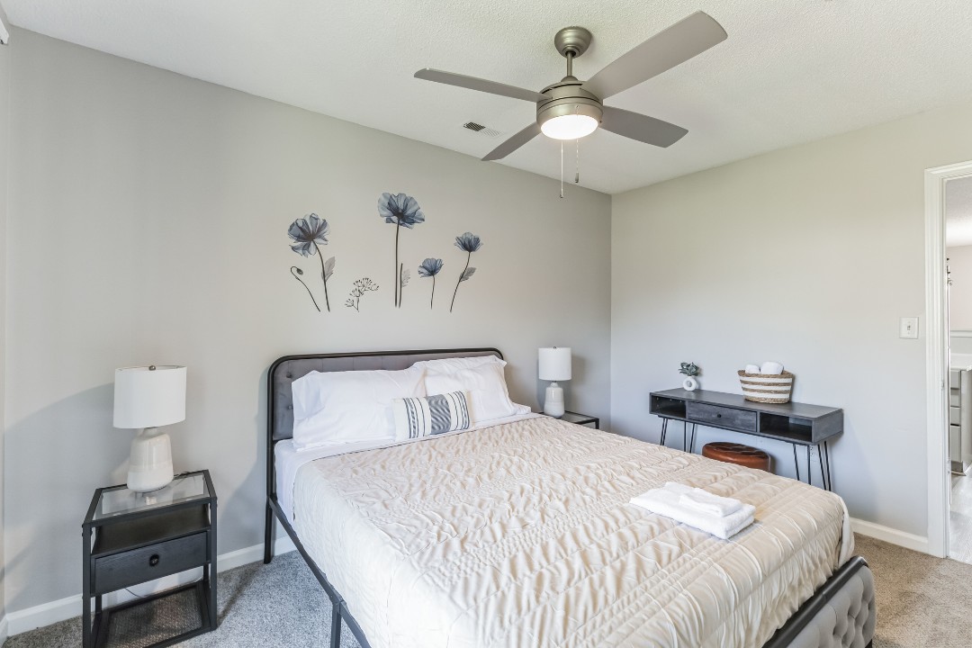 Carlson Bay, 3516-202, · Unit 1/1