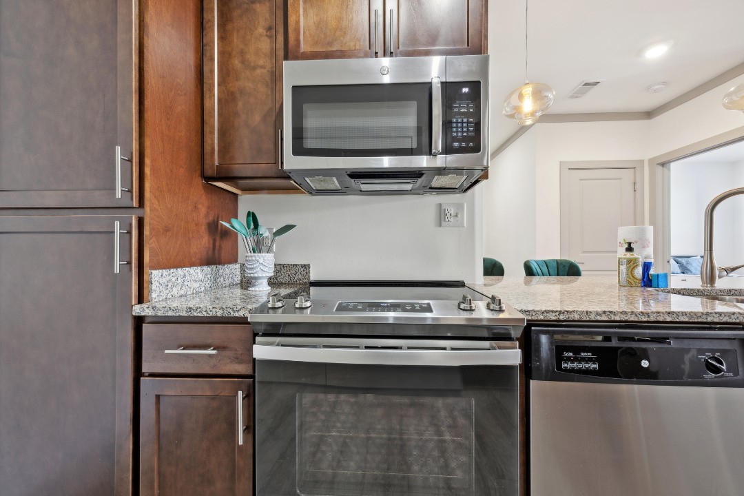 Overlook at Farragut 2205, · Unit 2/2